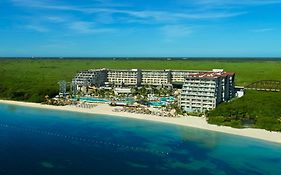 Dreams Natura Resort & Spa